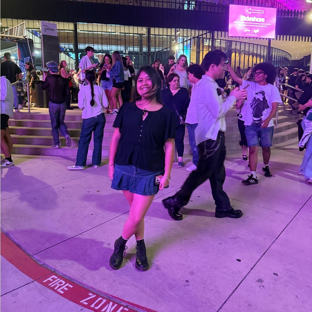 Meet your Posher, Vanessa